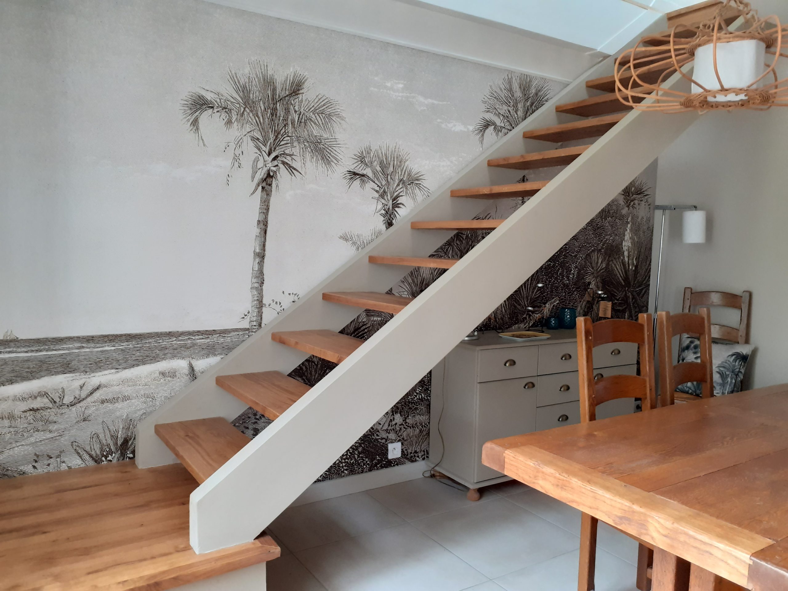 Lire la suite à propos de l’article Combles: nouvel escalier