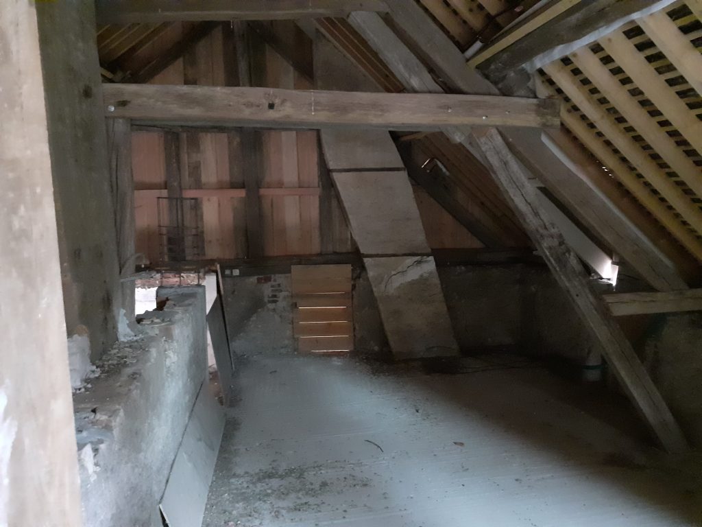 Aménagement de comble dans une maison proche de Dracy