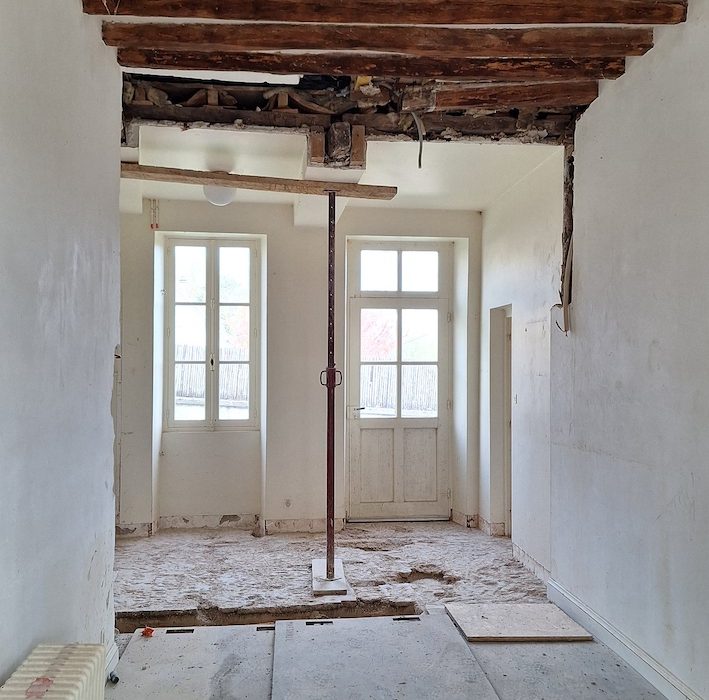 Travaux: démolition ancienne cheminée